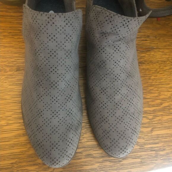 Dr. Scholl’s Be Energized Foam Technology Gray Booties Size 9M - Picture 3 of 11